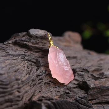 Natūralus rožių kvarco akmens pandent rožinė grubaus Žvyro kristalų Ritosi Urmu Gydymo Reiki natūralių akmenų ir mineralų karoliai