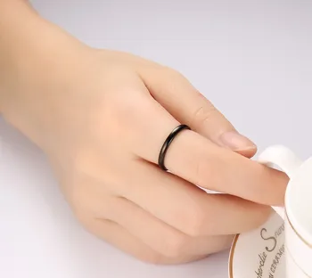 Prancūzijos paprasta platus versija siauras versija lenktas sklandžiai minimalistinio žiedo visas rungtynes, moterų žiedas iš titano plieno